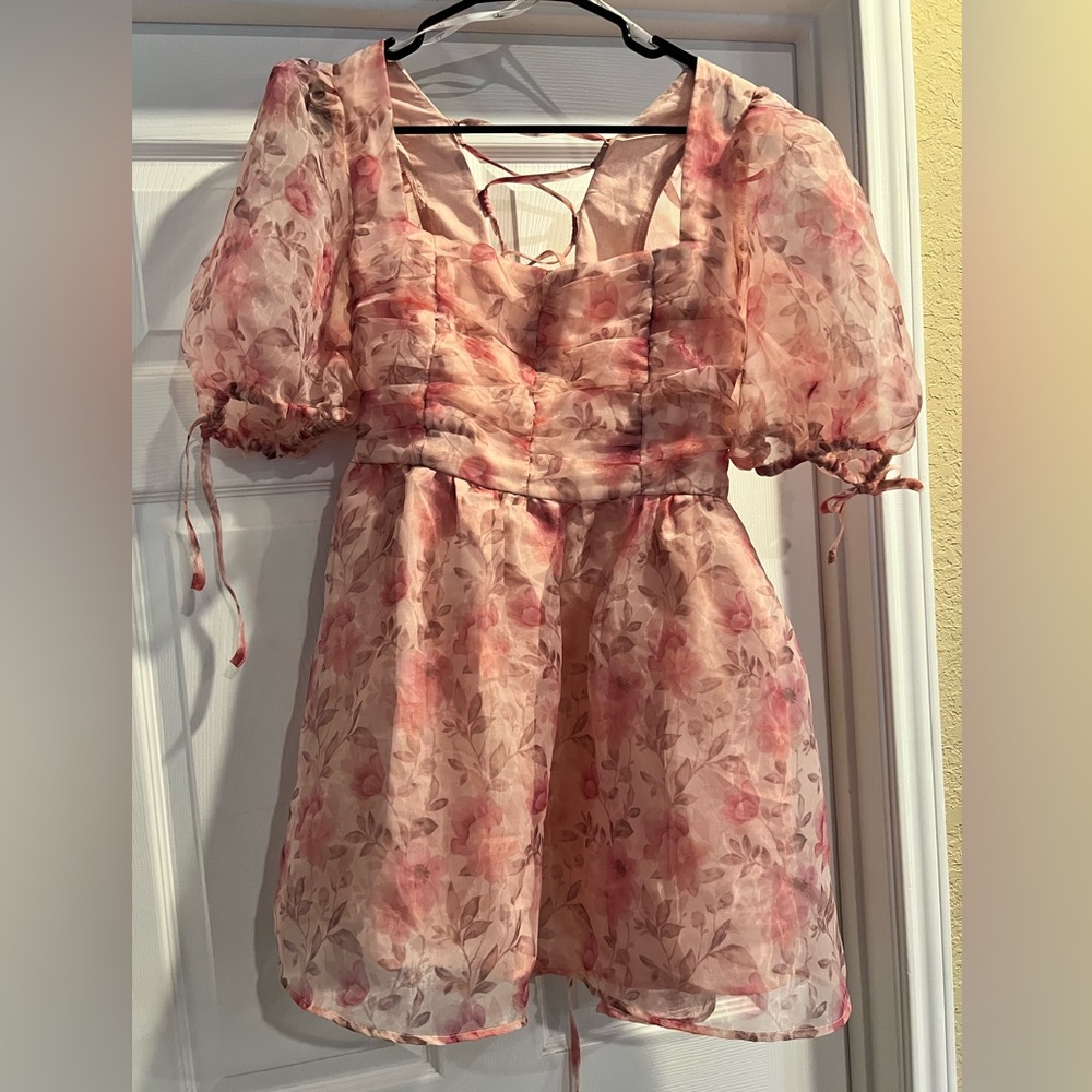 Hello Molly Spring mini dress. Large. Worn once for photo shoot.